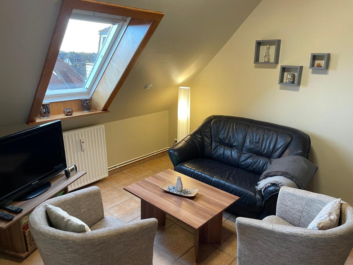 Modernisierte Ferienwohnung Friedrichskoog - Spitze, Gegenueber Mutter-Kind-Klinik Eksteriør billede